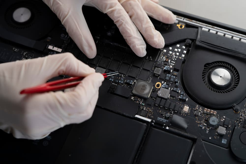 Intervention sur MacBook et écosystème Apple